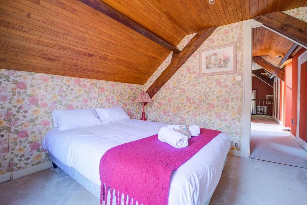 Bois Et Chiffons Famille Et Confort Siorac-en-Perigord Exterior photo